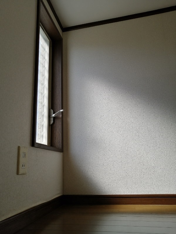 ロフト部の窓