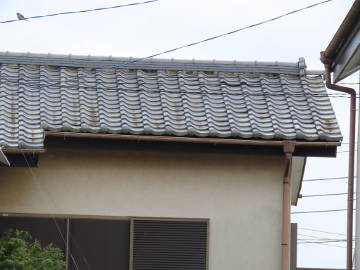 瓦屋根の工事施工前